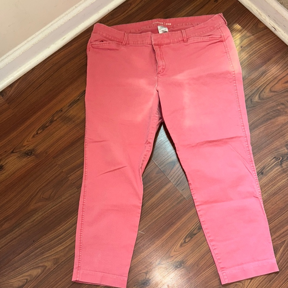 Old Navy Pink Ankle Cropped Jeans
